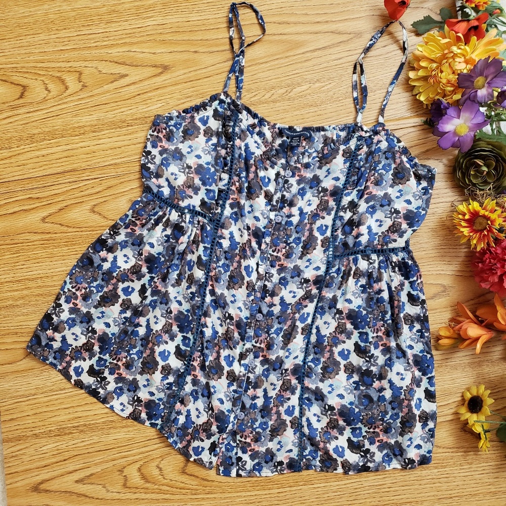 American Eagle Blue Floral Button Front Tank Top